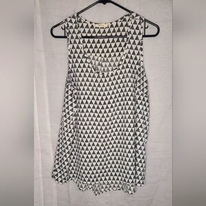 Pleione sleeveless black and white blouse size XL